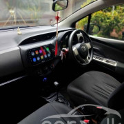 TOYOTA VITZ 2016
