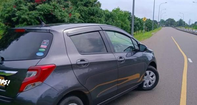 TOYOTA VITZ 2016