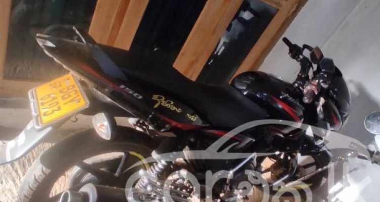 BAJAJ PULSAR 150 2018
