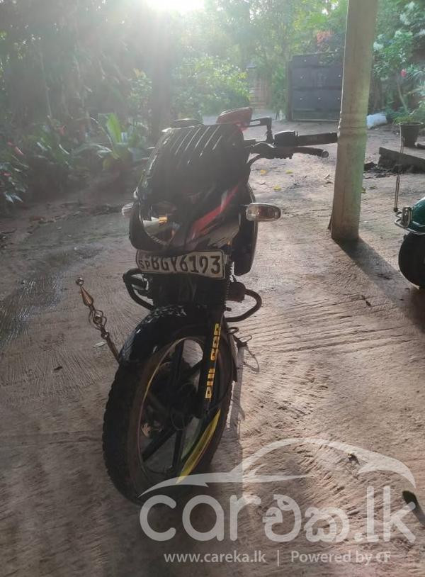 BAJAJ PULSAR 150 2018
