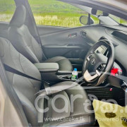 TOYOTA PRIUS 2016