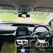 TOYOTA PRIUS 2016