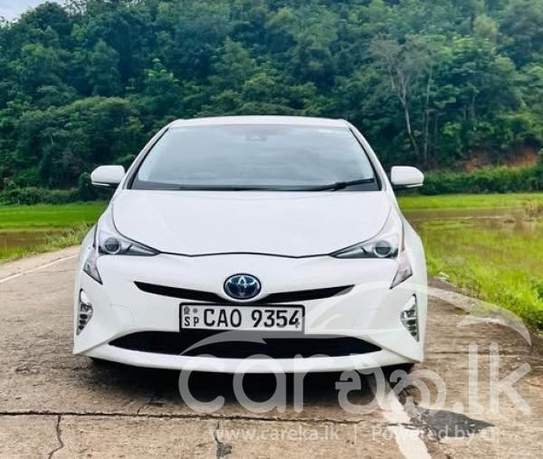 TOYOTA PRIUS 2016