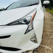 TOYOTA PRIUS 2016