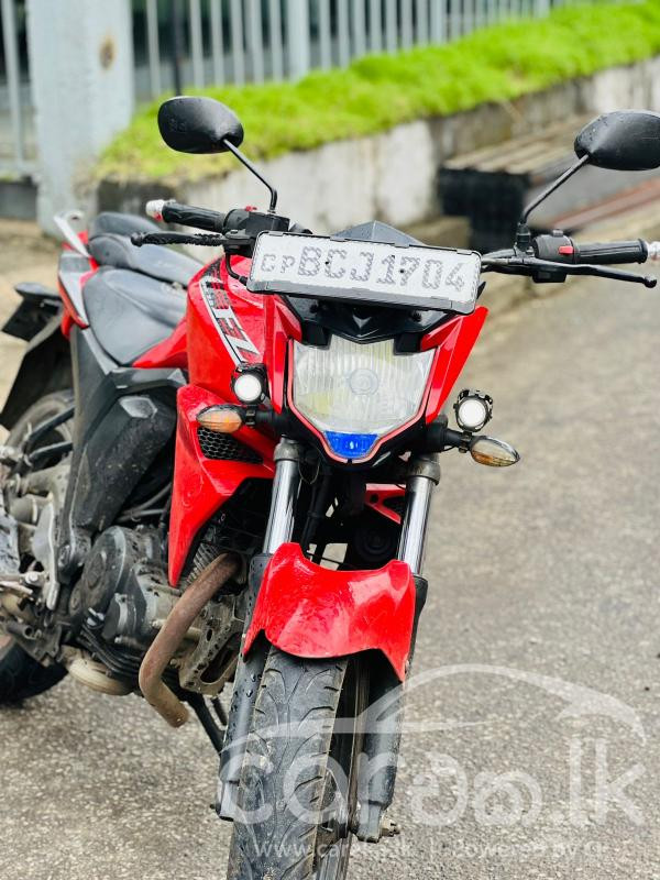 YAMAHA FZ V2 2015