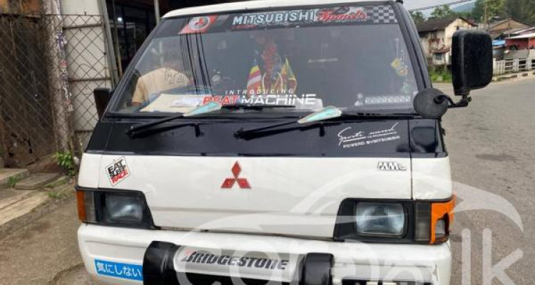 MITSUBISHI DELICA PO5 1987