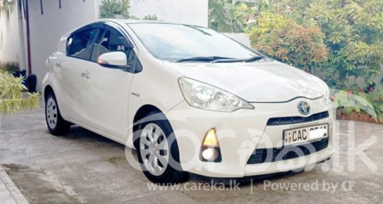 TOYOTA AQUA 2014