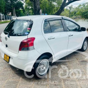 TOYOTA VITZ 2010