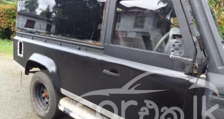 LAND ROVER 110 1976