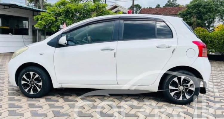 TOYOTA VITZ 2007