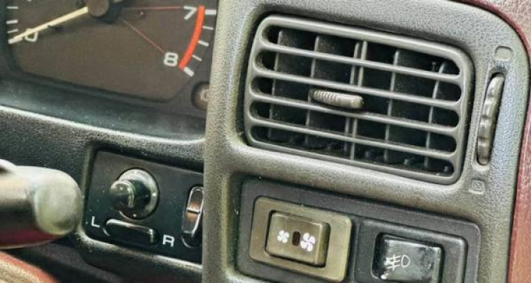 NISSAN SUNNY FB13 1992