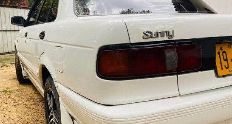 NISSAN SUNNY FB13 1992