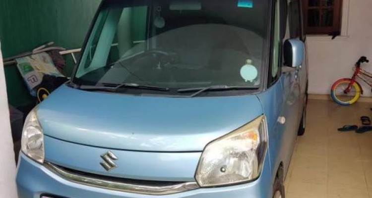 SUZUKI SPACIA 2015