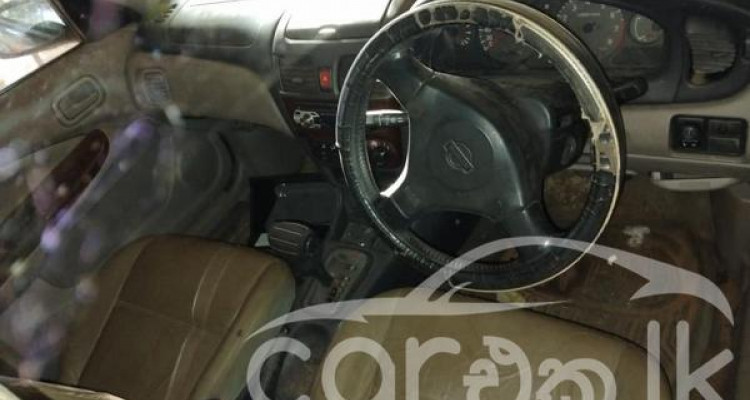 NISSAN SUNNY 2001