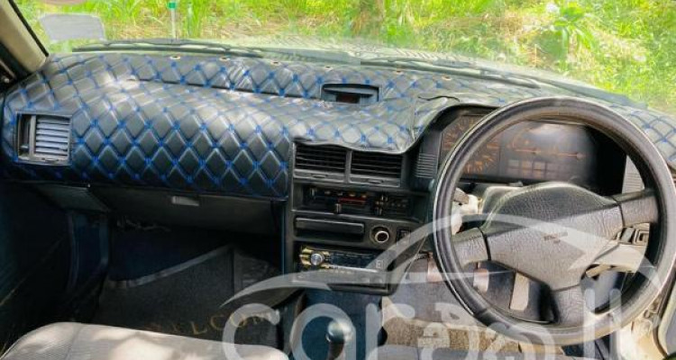 MAZDA FAMILIA 1987
