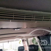 TOYOTA NOAH 2001