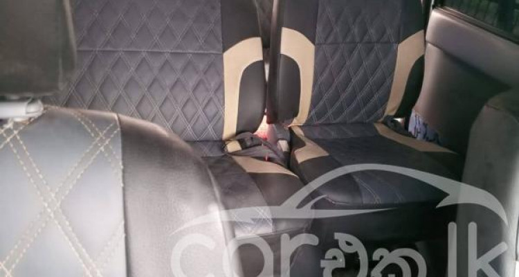 TOYOTA NOAH 2001