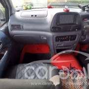 TOYOTA NOAH 2001