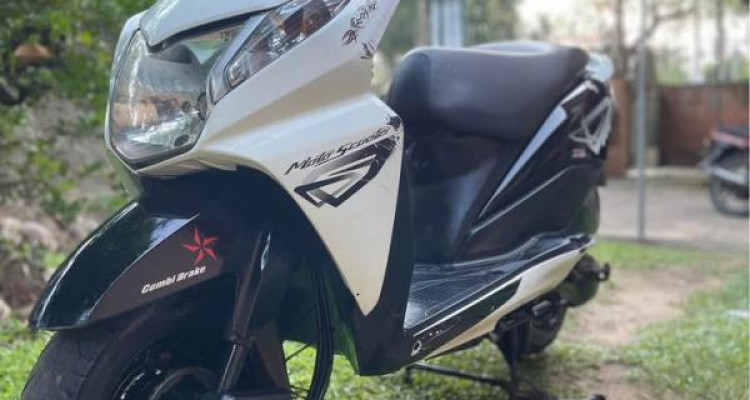 HONDA DIO 2015