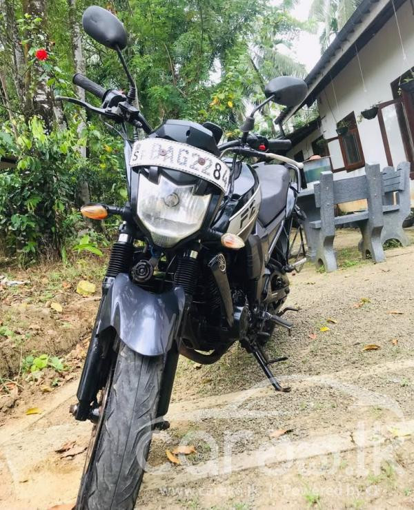 YAMAHA FZ 2013