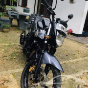 YAMAHA FZ 2013
