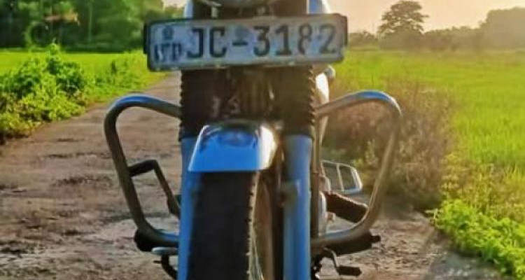 BAJAJ BOXER 2001