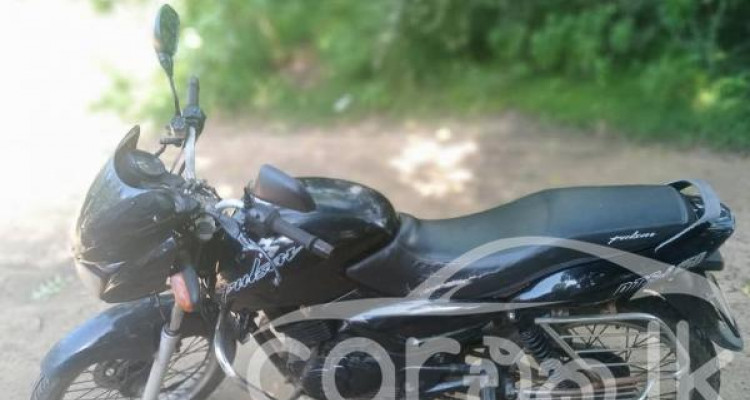 BAJAJ PULSAR 150 2005