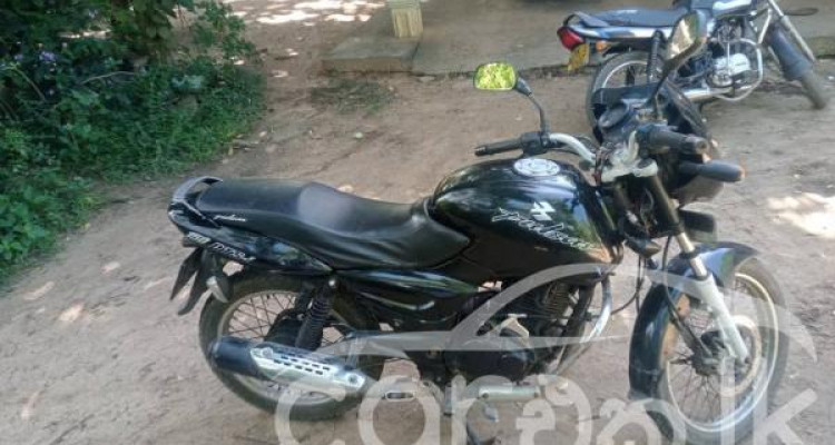 BAJAJ PULSAR 150 2005