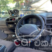 MAZDA BONGO 2004