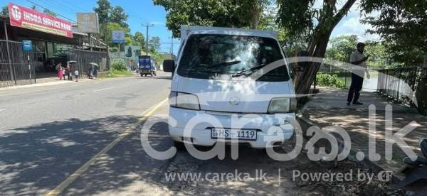 MAZDA BONGO 2004