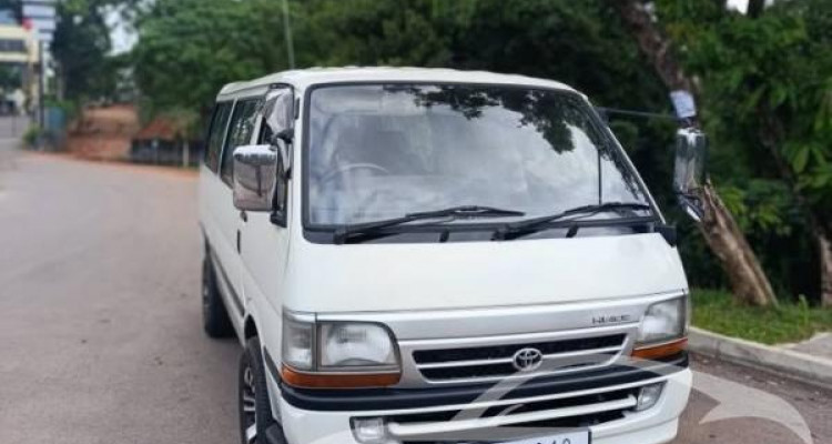 TOYOTA DOLPHIN 1991