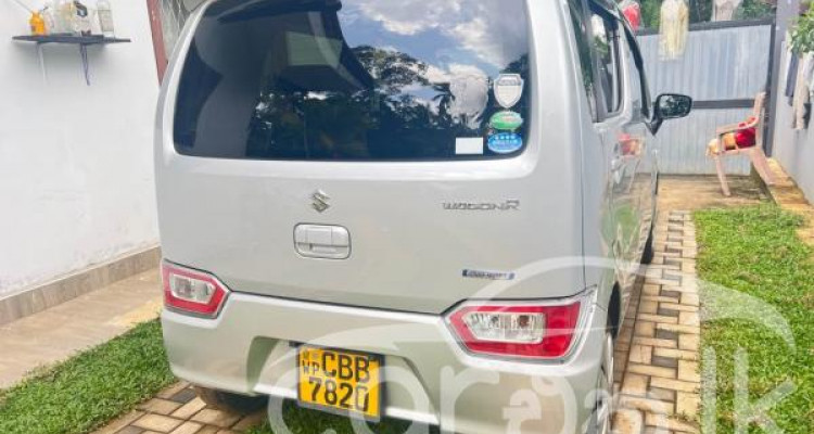 SUZUKI WAGON R FX 2017