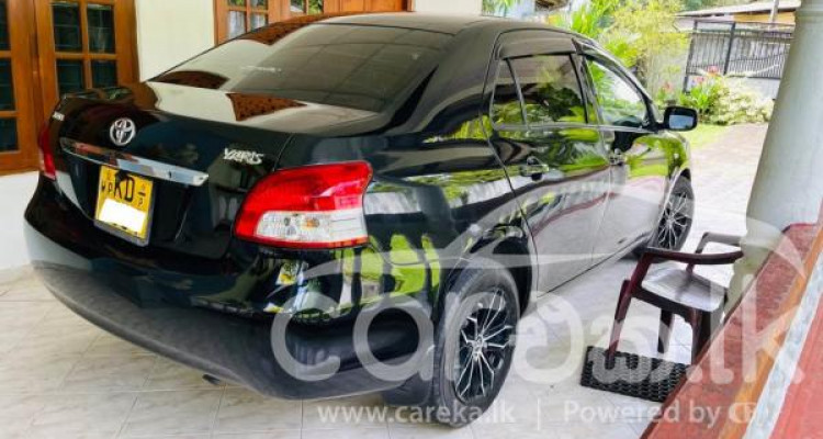 TOYOTA YARIS 2006