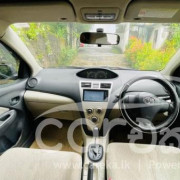 TOYOTA YARIS 2006