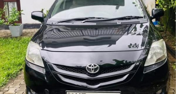 TOYOTA YARIS 2006