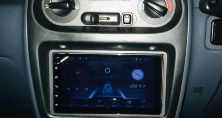 TOYOTA DUET 2000