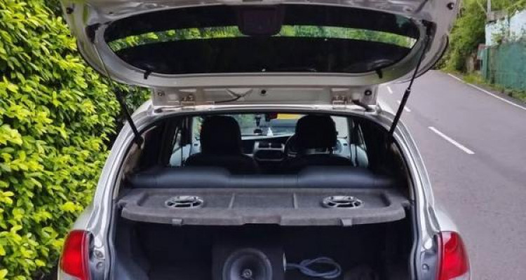 TOYOTA DUET 2000