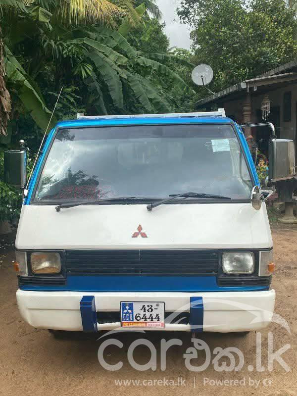 MITSUBISHI DELICA L300 1982