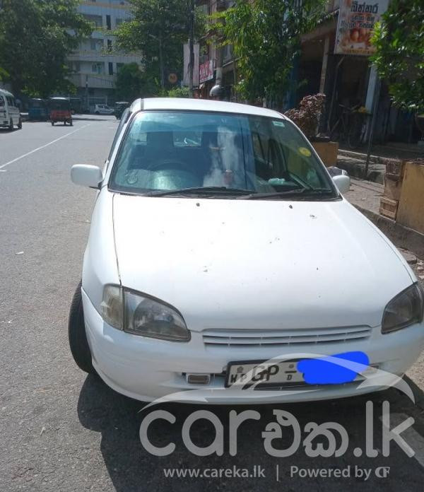 TOYOTA STARLET 2000