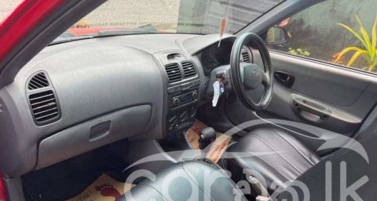 HYUNDAI ACCENT 2001