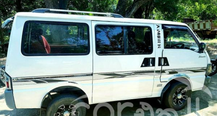 NISSAN VANETTE 1993
