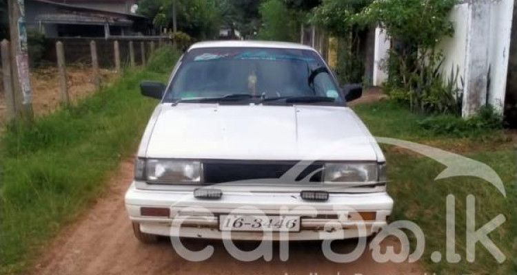 NISSAN TRAD SUNNY 1988