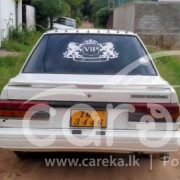 NISSAN TRAD SUNNY 1988
