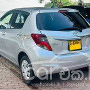TOYOTA VITZ 2016