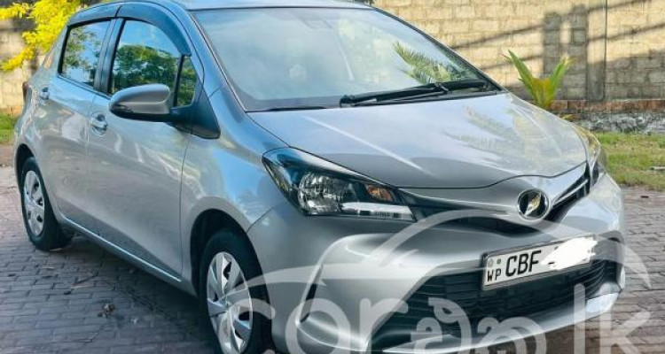 TOYOTA VITZ 2016