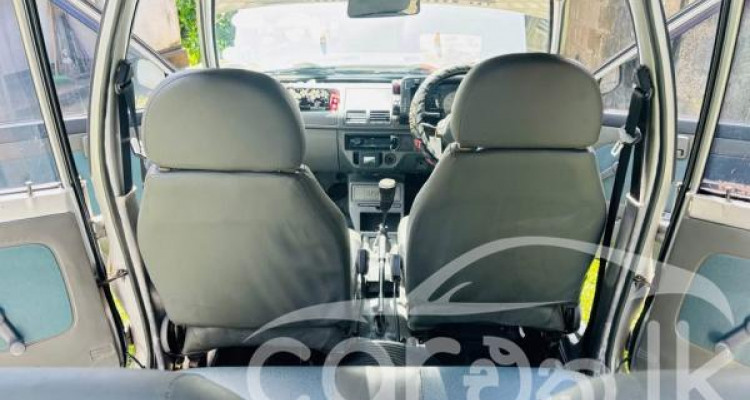SUZUKI MARUTI 800 2012