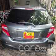 TOYOTA VITZ 2016