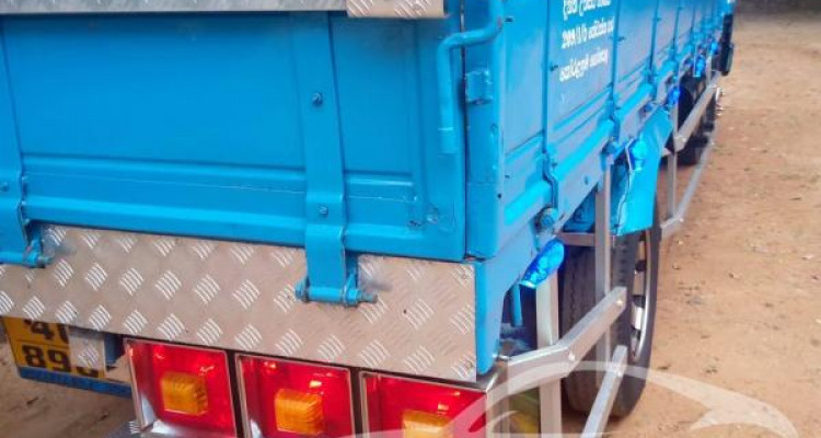 ISUZU ELF 1979