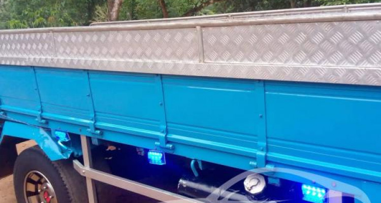 ISUZU ELF 1979