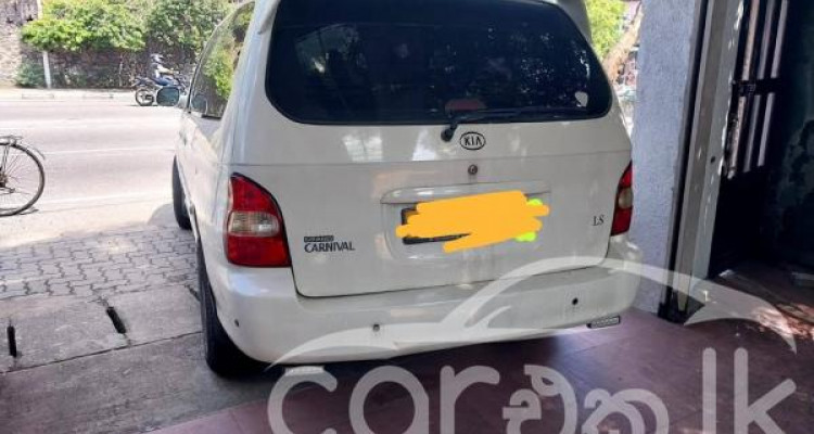 KIA CARNIVAL 2000